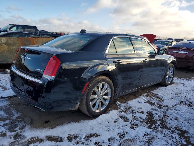 2018 Chrysler 300 მანქანა იყიდება აუქციონზე, vin: 2C3CCARGXJH118150, აუქციონის ნომერი: 72587685