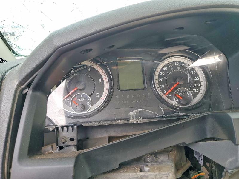 98851865 :رقم المزاد ، 3C6UR5CL8HG667293 vin ، 2017 Ram 2500 مزاد بيع