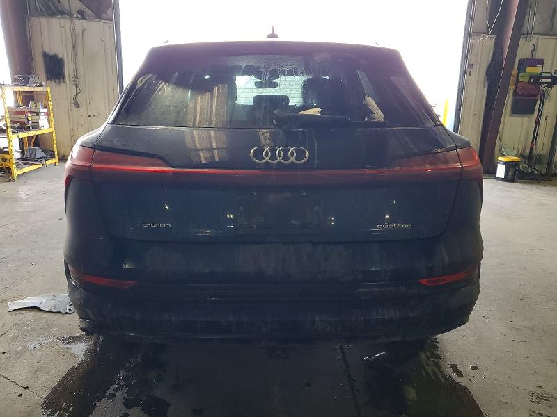 Продажа на аукционе авто 2021 Audi E-tron, vin: WA1AAAGE0MB032640, номер лота: 72249025