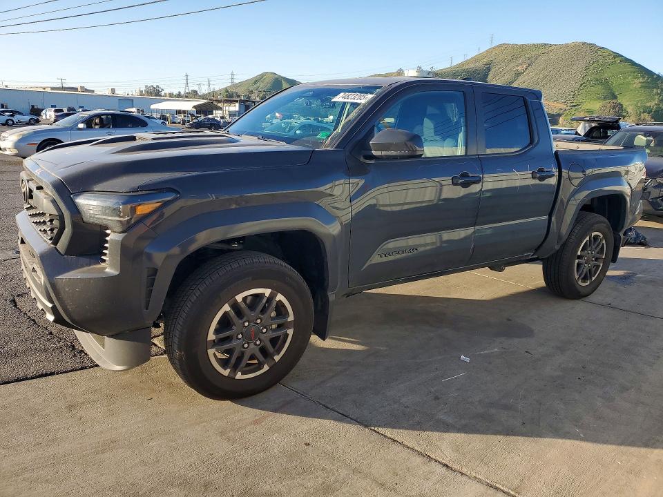 Продажа на аукционе авто 2025 Toyota Tacoma, vin: 3TMLB5JN1SM137561, номер лота: 74823205