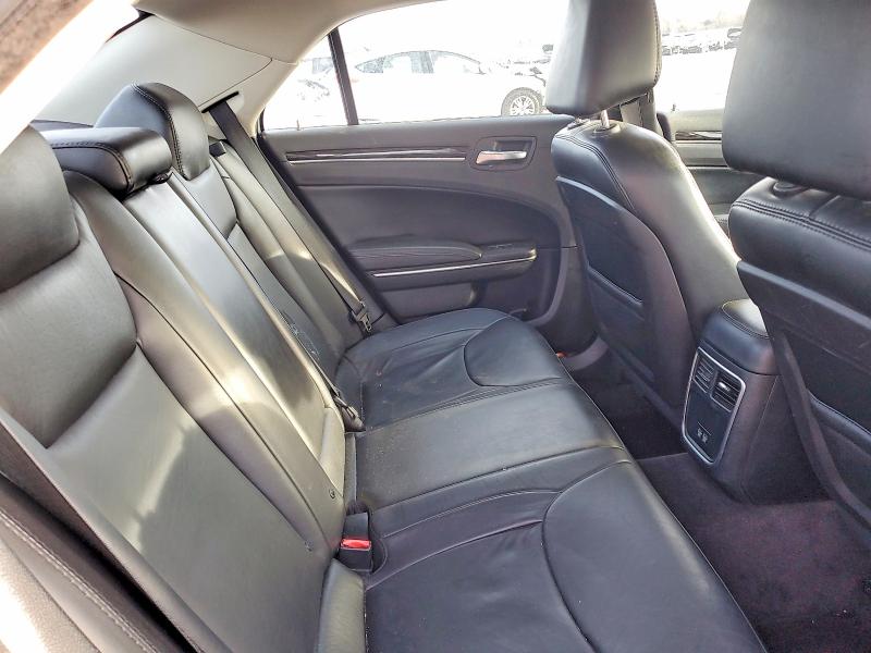 98291265 :رقم المزاد ، 2C3CCARG7GH261694 vin ، 2016 Chrysler 300 مزاد بيع