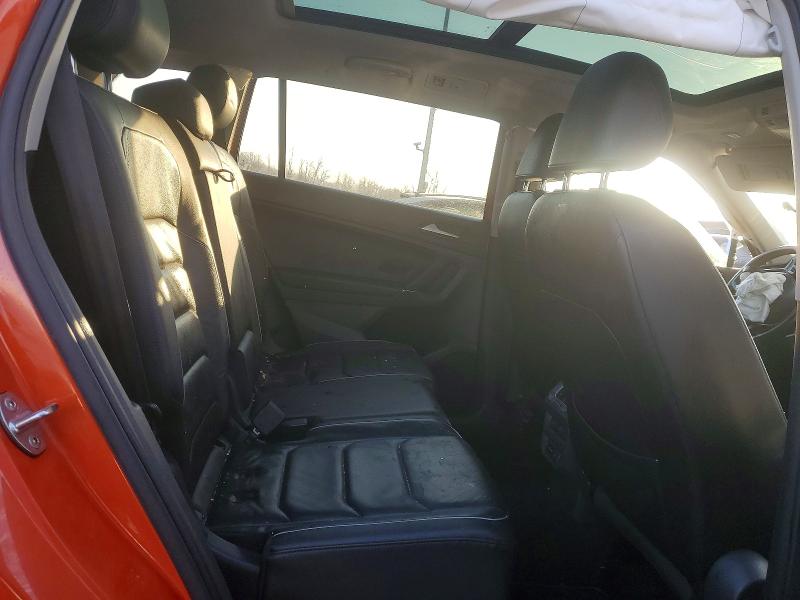 Продажа на аукционе авто 2018 Volkswagen Tiguan, vin: 3VV4B7AX4JM218880, номер лота: 72183165
