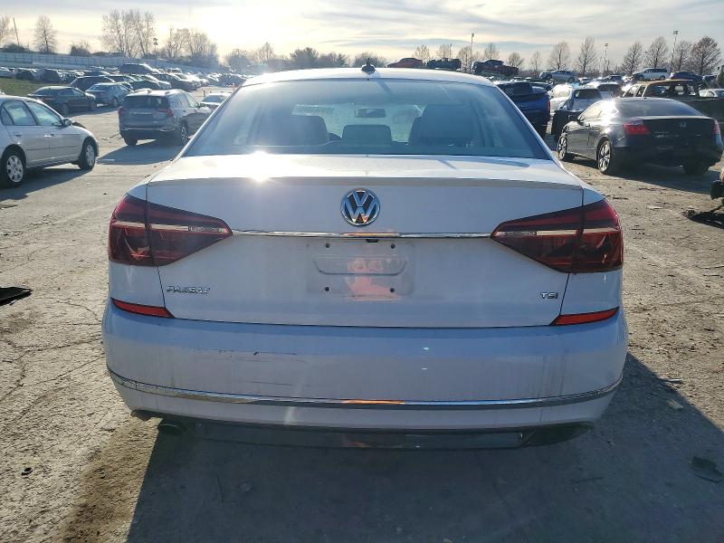 2017 Volkswagen Passat მანქანა იყიდება აუქციონზე, vin: 1VWDT7A34HC086284, აუქციონის ნომერი: 99463845