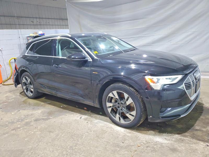Продаж на аукціоні авто 2021 Audi E-tron, vin: WA1AAAGE4MB006090, номер лоту: 99001405