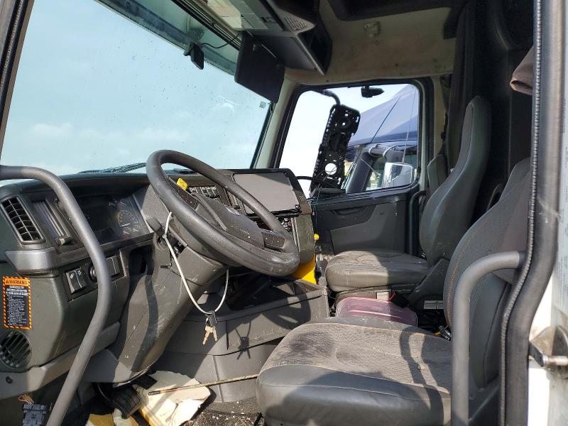 Продаж на аукціоні авто 2022 Volvo Vn, vin: 4V4NC9EHXNN605156, номер лоту: 73042155