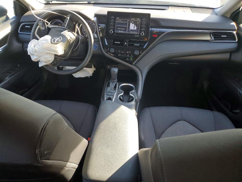 73383415 :رقم المزاد ، 4T1C31AKXMU027288 vin ، 2021 Toyota Camry Hybrid مزاد بيع