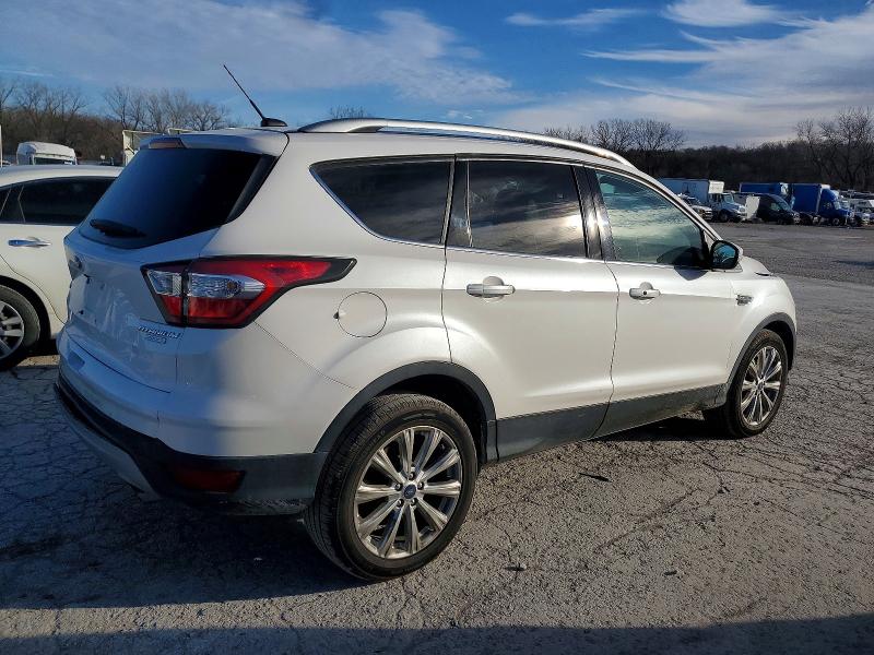 Продажа на аукционе авто 2017 Ford Escape, vin: 1FMCU0JD5HUA32199, номер лота: 98689215