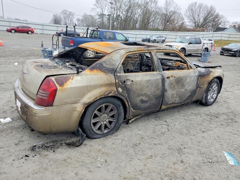 2006 Chrysler 300c მანქანა იყიდება აუქციონზე, vin: 2C3KA63H36H409144, აუქციონის ნომერი: 72216645