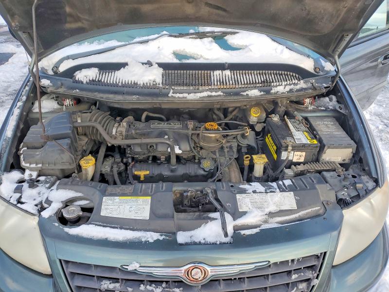 2003 Chrysler Voyager მანქანა იყიდება აუქციონზე, vin: 1C4GJ45303B115891, აუქციონის ნომერი: 74799405