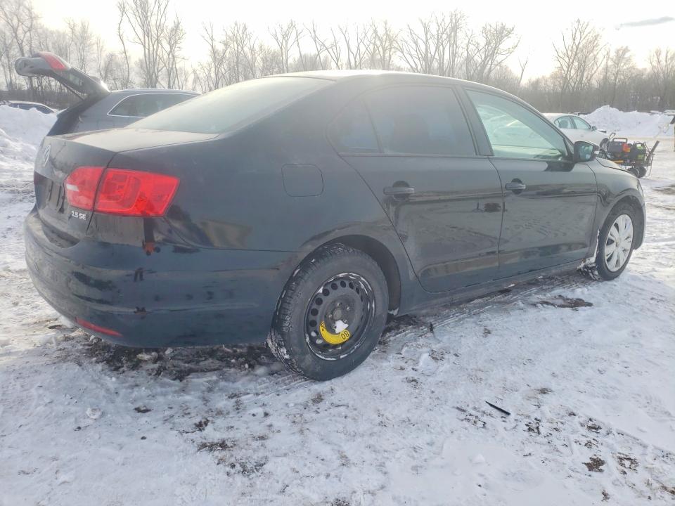 74792165 :رقم المزاد ، 3VWDX7AJ3BM357201 vin ، 2011 Volkswagen Jetta مزاد بيع