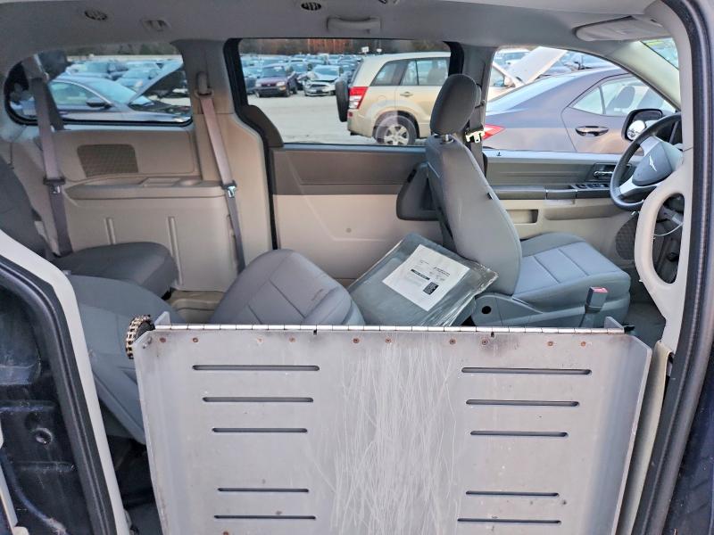 Продажа на аукционе авто 2009 Chrysler Town & Country, vin: 2A8HR44E99R581533, номер лота: 99227815