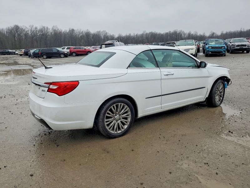 98229645 :رقم المزاد ، 1C3BCBFG8DN584158 vin ، 2013 Chrysler 200 مزاد بيع