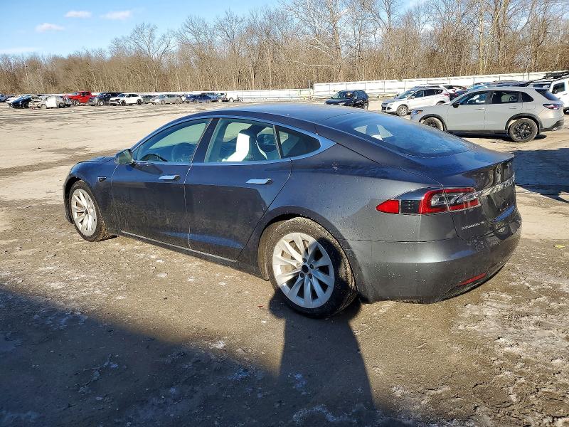 74258845 :رقم المزاد ، 5YJSA1E20HF207460 vin ، 2017 Tesla Model S مزاد بيع