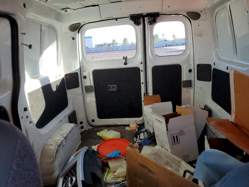 72216325 :رقم المزاد ، 3N6CM0KN8FK731705 vin ، 2015 Nissan Nv200 مزاد بيع