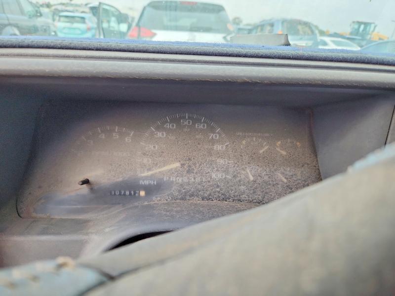 74644635 :رقم المزاد ، 1GBEC19R6VE206328 vin ، 1997 Chevrolet Gmt-400 مزاد بيع