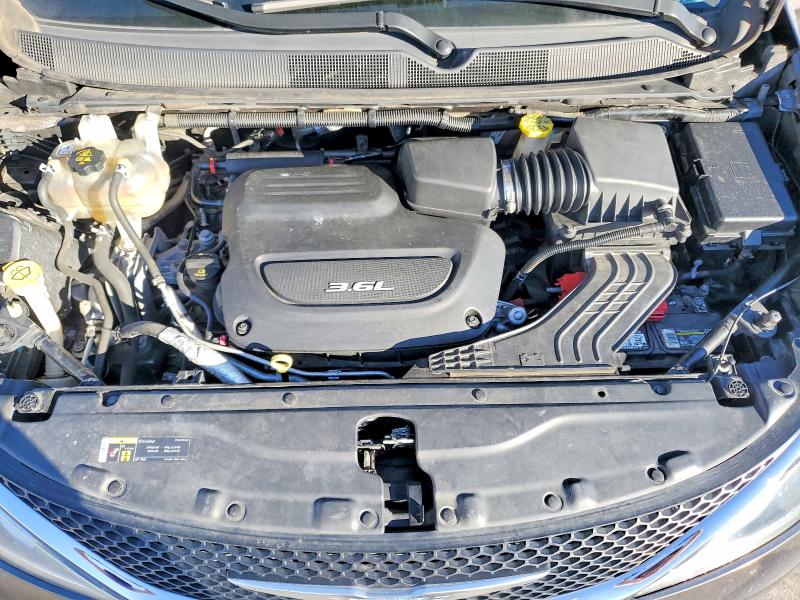 99649785 :رقم المزاد ، 2C4RC1BGXJR217836 vin ، 2018 Chrysler Pacifica مزاد بيع