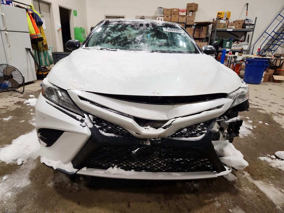 2018 Toyota Camry მანქანა იყიდება აუქციონზე, vin: 4T1B61HK5JU119266, აუქციონის ნომერი: 73409985