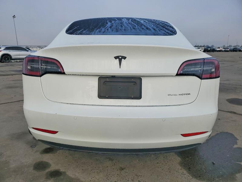 Продажа на аукционе авто 2022 Tesla Model 3, vin: 5YJ3E1EB0NF143960, номер лота: 99099335