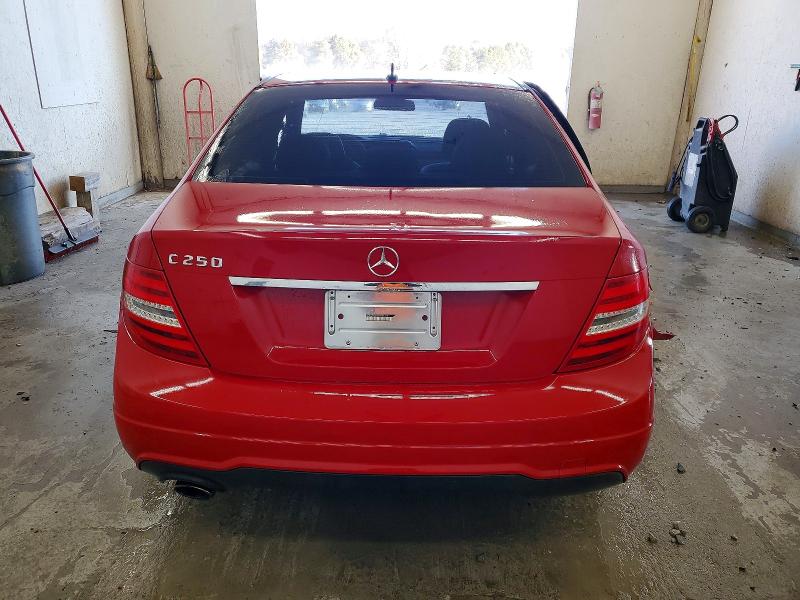 2012 Mercedes-benz C მანქანა იყიდება აუქციონზე, vin: WDDGF4HB4CR233105, აუქციონის ნომერი: 98772595