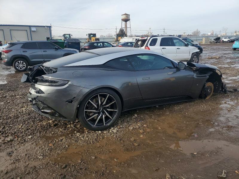 2017 Aston Martin Db11 მანქანა იყიდება აუქციონზე, vin: SCFRMFAV4HGL01304, აუქციონის ნომერი: 98354325