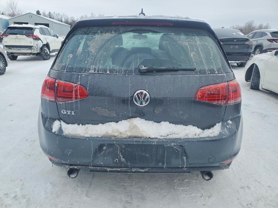 98184205 :رقم المزاد ، 3VWYT7AU4FM035924 vin ، 2015 Volkswagen Gti مزاد بيع