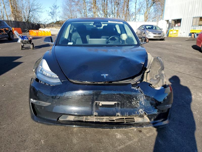 Продажа на аукционе авто 2018 Tesla Model 3, vin: 5YJ3E1EB6JF186712, номер лота: 72962505