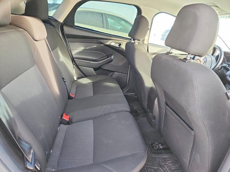 Auction sale of the 2017 Ford Focus Se, vin: 1FADP3K27HL255810, lot number: 98865735