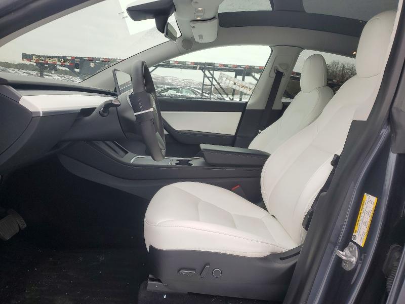 98216635 :رقم المزاد ، 5YJYGDEE3MF158057 vin ، 2021 Tesla Model Y مزاد بيع