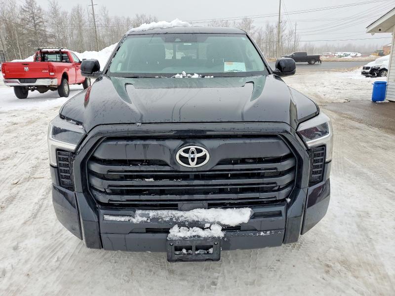 99990055 :رقم المزاد ، 5TFKB5DA8NX005836 vin ، 2022 Toyota Tundra مزاد بيع