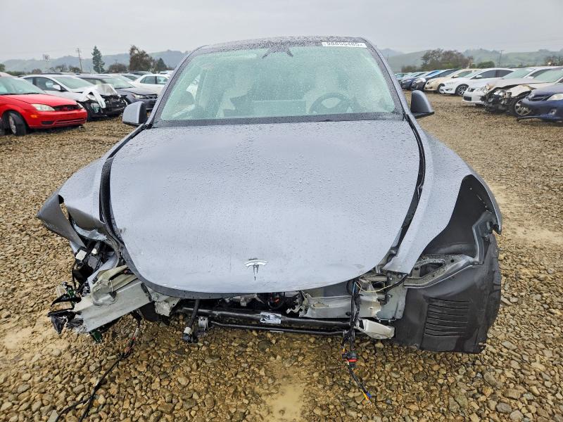 98855485 :رقم المزاد ، 7SAYGDED4SF221268 vin ، 2025 Tesla Model Y مزاد بيع