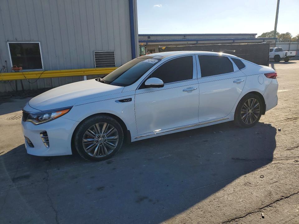 75401405 :رقم المزاد ، 5XXGV4L24HG147629 vin ، 2017 Kia Optima مزاد بيع