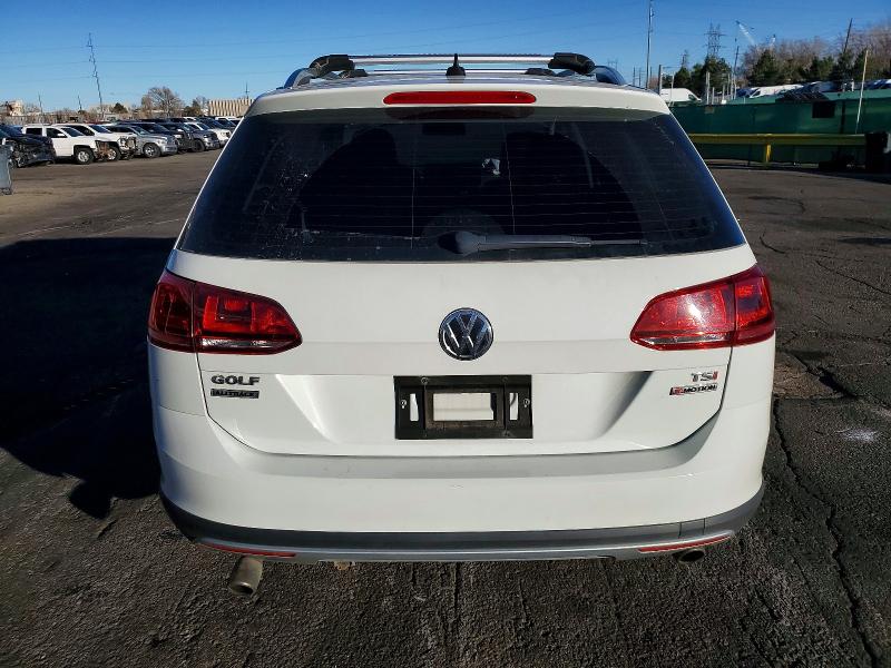 99859695 :رقم المزاد ، 3VWM17AU2HM526936 vin ، 2017 Volkswagen Golf Alltr مزاد بيع