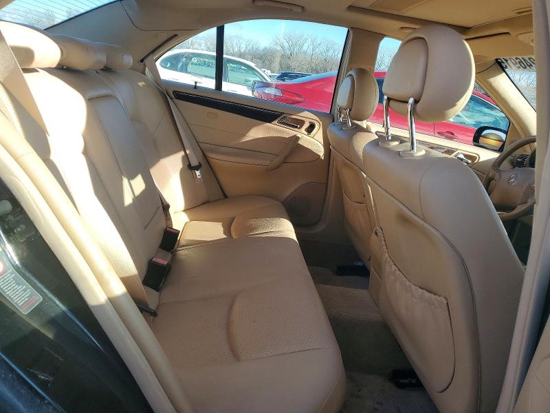 72246915 :رقم المزاد ، WDBRF81J44F442700 vin ، 2004 Mercedes-benz C مزاد بيع