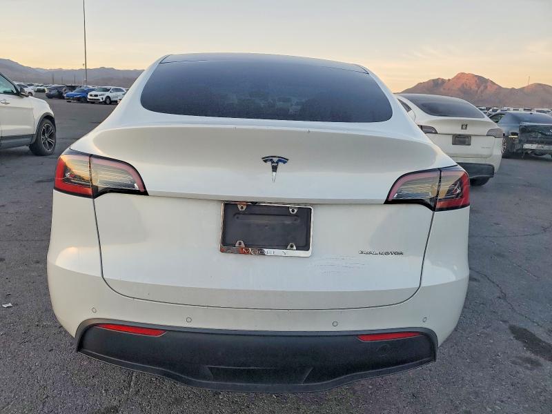 75188665 :رقم المزاد ، 5YJYGDEE9MF207536 vin ، 2021 Tesla Model Y مزاد بيع