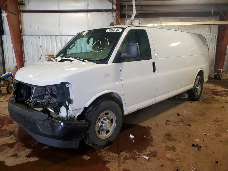 97572455 :رقم المزاد ، 1GCWGBFG7H1128604 vin ، 2017 Chevrolet Express G2 مزاد بيع