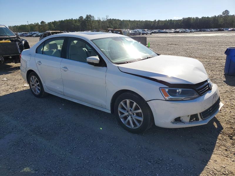 72939555 :رقم المزاد ، 3VWDP7AJ3DM429856 vin ، 2013 Volkswagen Jetta مزاد بيع