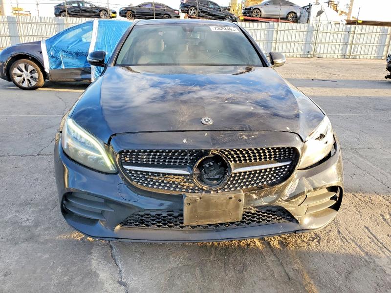 73083465 :رقم المزاد ، 55SWF8DB8LU323722 vin ، 2020 Mercedes-benz C مزاد بيع