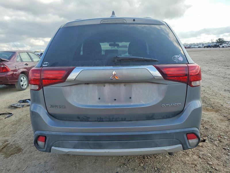 Продаж на аукціоні авто 2018 Mitsubishi Outlander, vin: JA4AD2A3XJZ062106, номер лоту: 98462475
