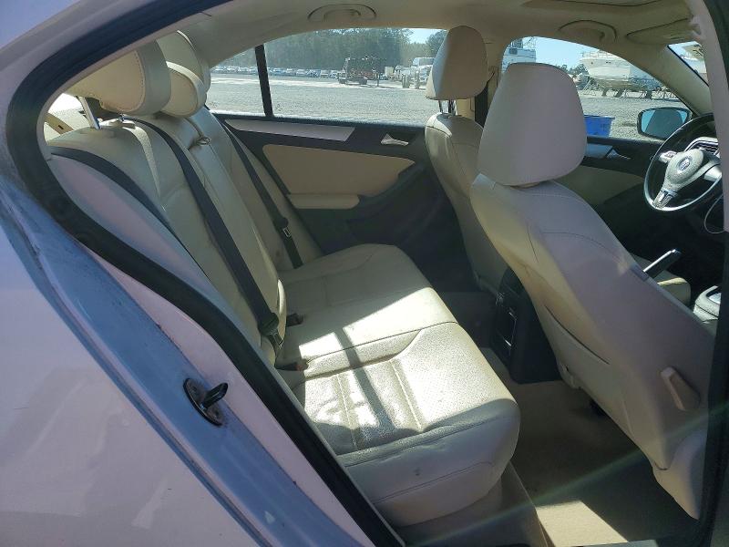 72939555 :رقم المزاد ، 3VWDP7AJ3DM429856 vin ، 2013 Volkswagen Jetta مزاد بيع
