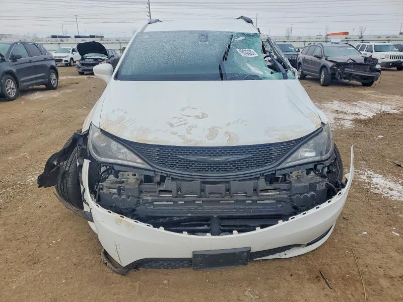 98843435 :رقم المزاد ، 2C4RC1EG7JR356592 vin ، 2018 Chrysler Pacifica مزاد بيع