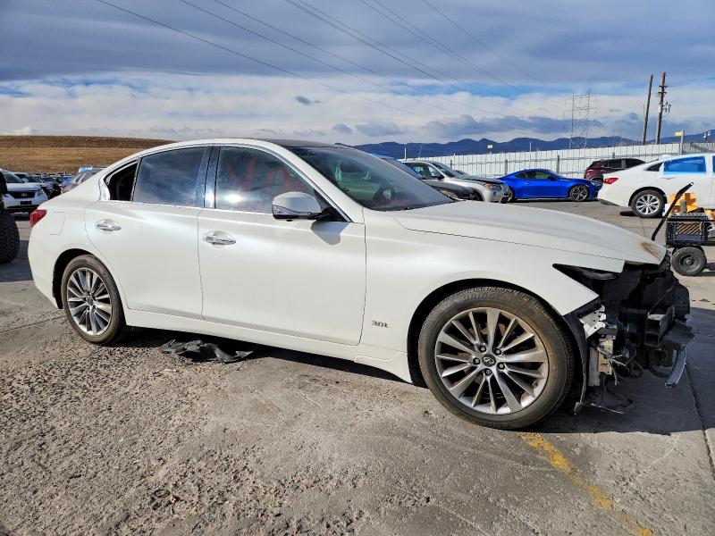 73305315 :رقم المزاد ، JN1EV7AR5JM440113 vin ، 2018 Infiniti Q50 Luxe مزاد بيع