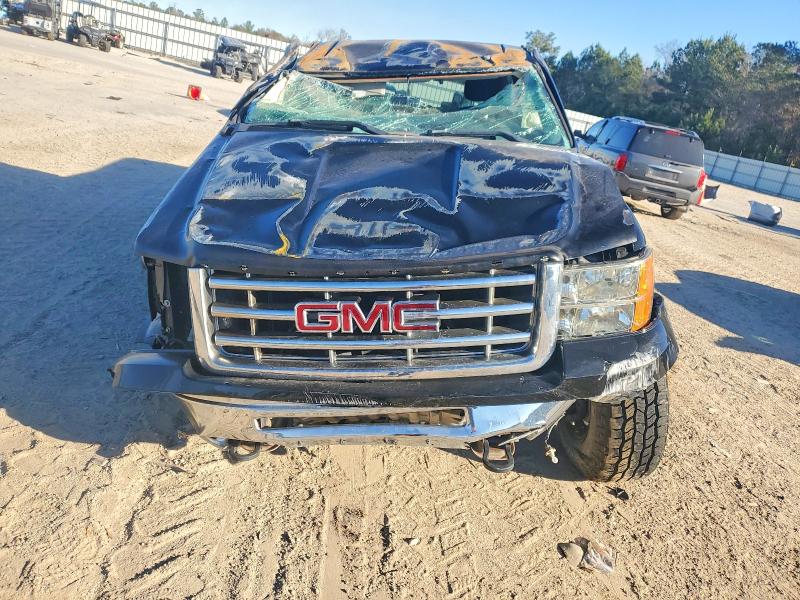 98685015 :رقم المزاد ، 1GTPCTEA3AZ232727 vin ، 2010 Gmc Sierra مزاد بيع