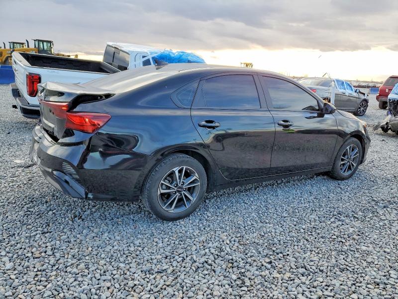2023 Kia Forte მანქანა იყიდება აუქციონზე, vin: 3KPF24AD2PE622405, აუქციონის ნომერი: 72706485