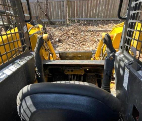 72813205 :رقم المزاد ، KV0250A250800 vin ، 2010 John Deere 250 مزاد بيع