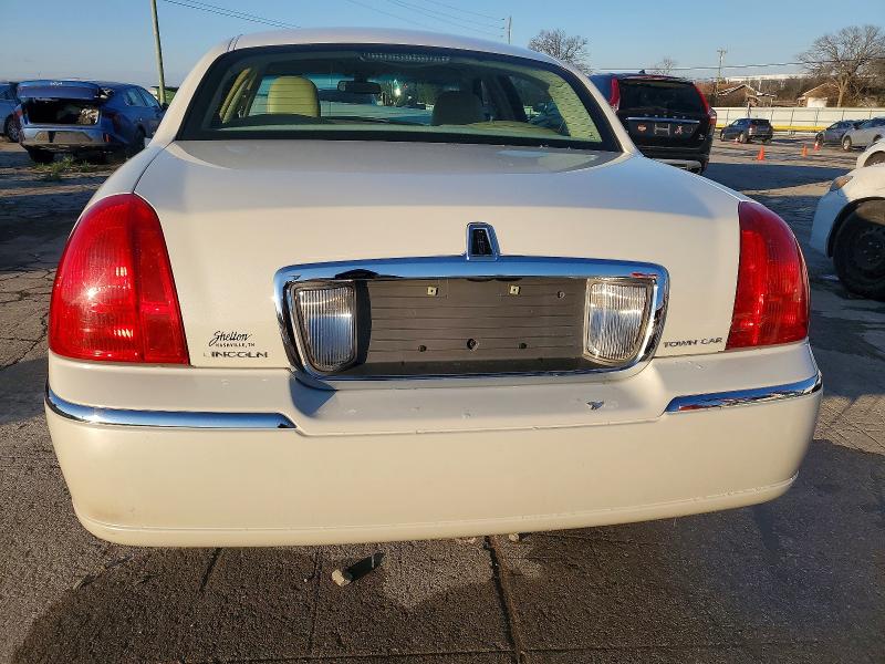 Auction sale of the 2006 Lincoln Town Car, vin: 1LNHM81WX6Y623611, lot number: 75178155