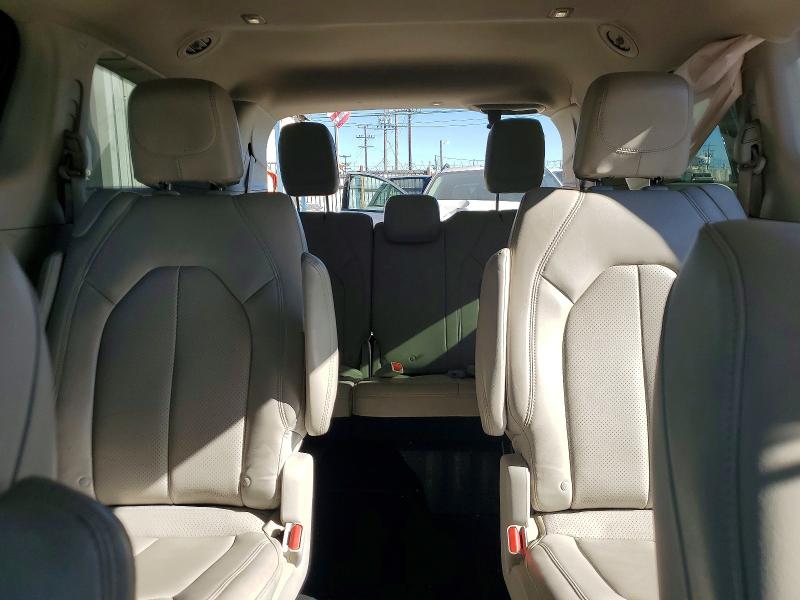 72491655 :رقم المزاد ، 2C4RC1DG7MR570391 vin ، 2021 Chrysler Voyager مزاد بيع