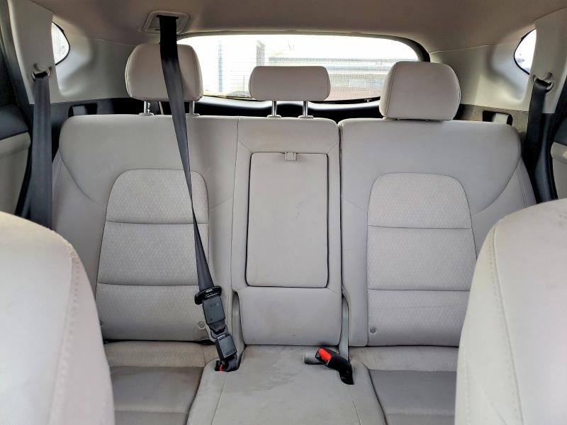 99026735 :رقم المزاد ، KM8J33A44JU666606 vin ، 2018 Hyundai Tucson مزاد بيع