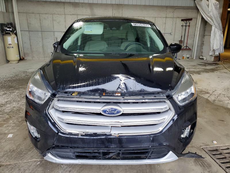 72894635 :رقم المزاد ، 1FMCU9GD2KUB38435 vin ، 2019 Ford Escape Se مزاد بيع