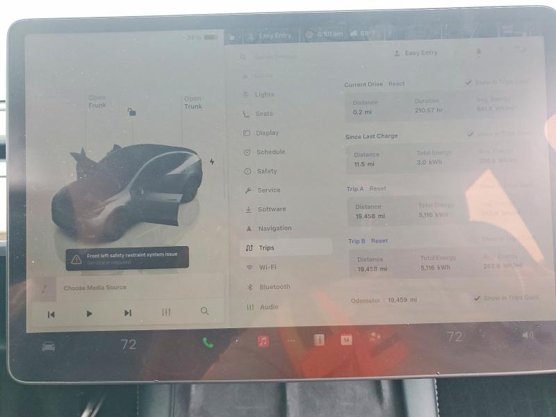 2024 Tesla Model Y მანქანა იყიდება აუქციონზე, vin: 7SAYGDED4RF200687, აუქციონის ნომერი: 72526775
