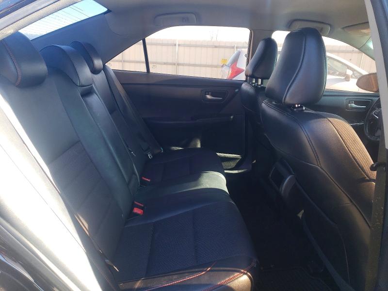 99581235 :رقم المزاد ، 4T1BF1FK4GU241418 vin ، 2016 Toyota Camry مزاد بيع
